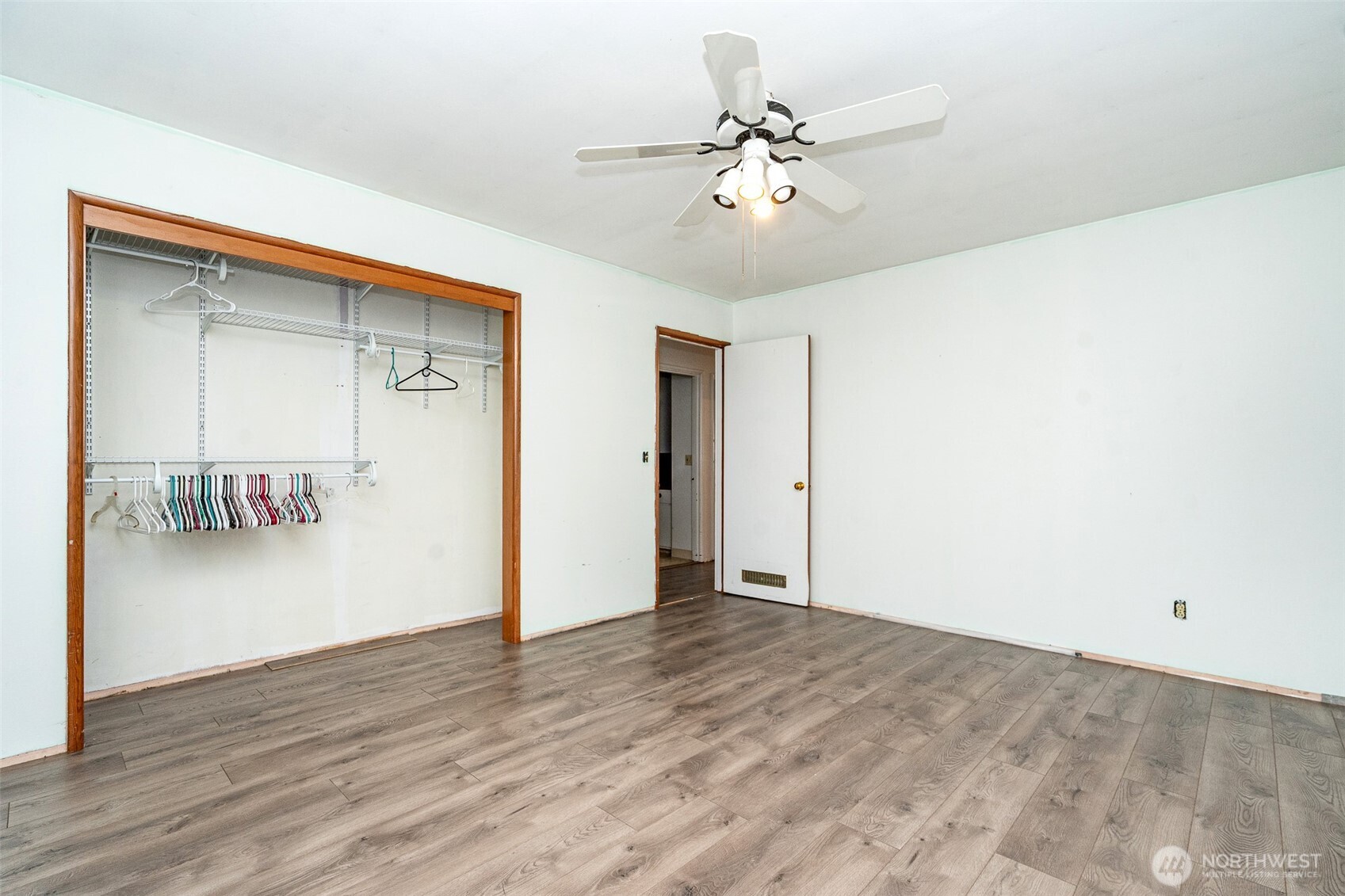 1428 Southwest Grandview Avenue Chehalis, WA 98532 - Photo 23 of 40 a view of an empty room