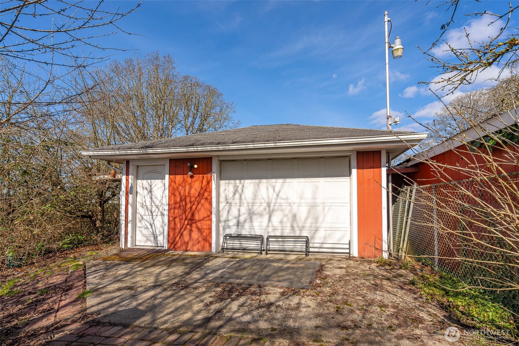 1428 Southwest Grandview Avenue Chehalis, WA 98532 - Photo 30 of 40 a view of a room with a large window