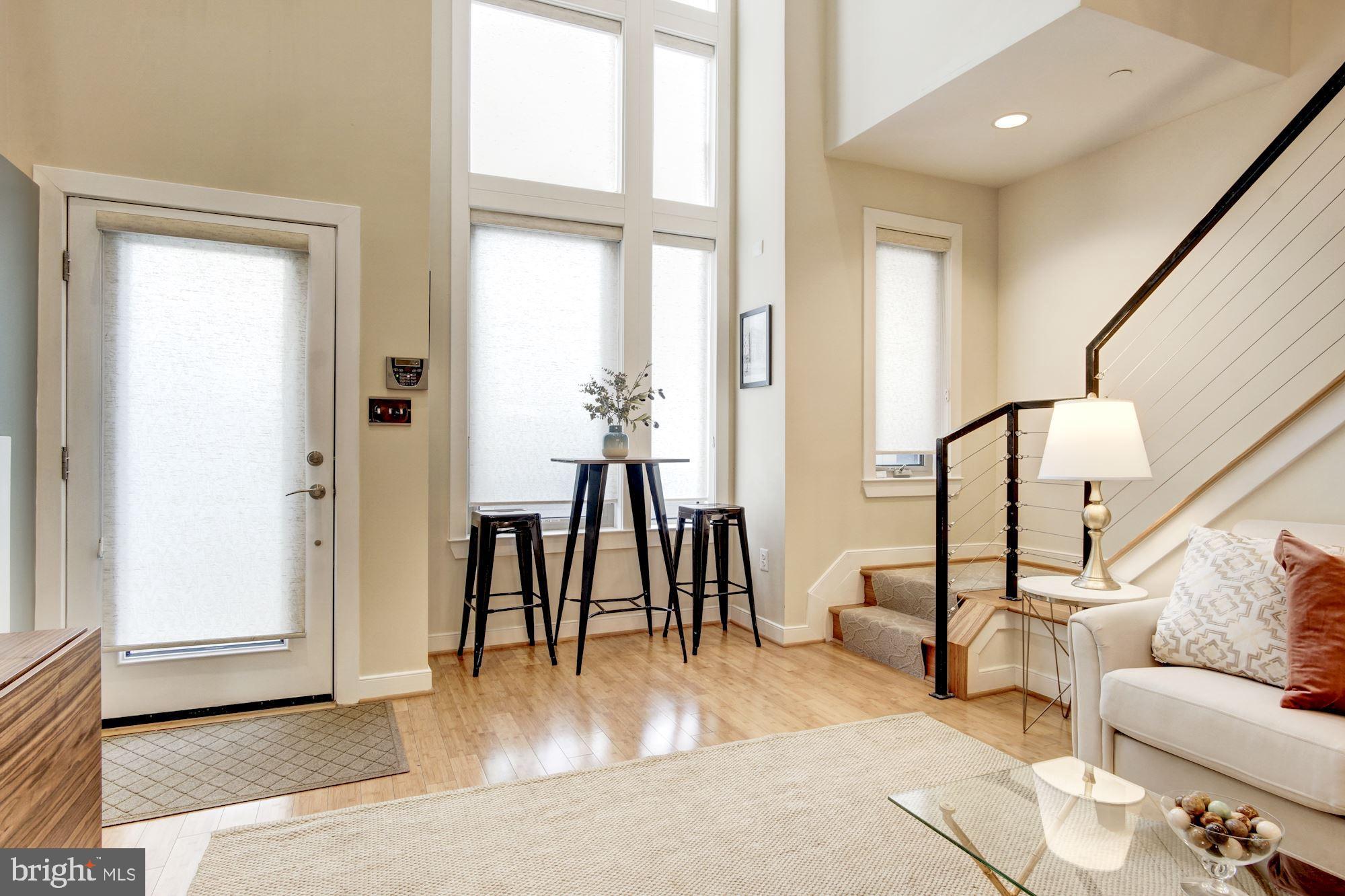239 R Street Northeast, Unit A Washington, DC 20002 - Photo 14 of 29 Entry