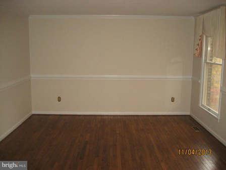 1616 Courthouse Road Stafford, VA 22554 - Photo 8 of 28 Living Room