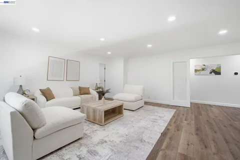 $1,989,000 | 2901 Glen Heather Drive, San Jose, CA 95133