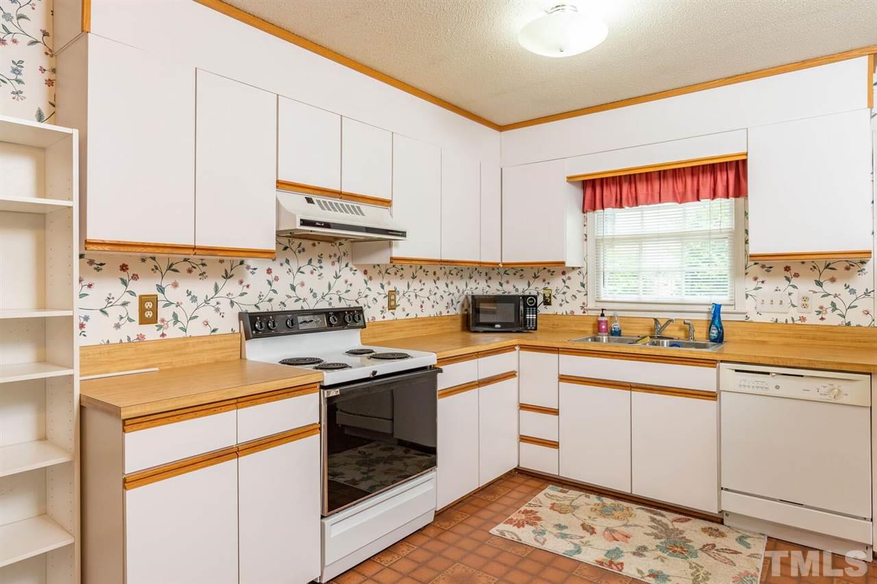3013 Old Orchard Road Raleigh, NC 27607 - Photo 9 of 30