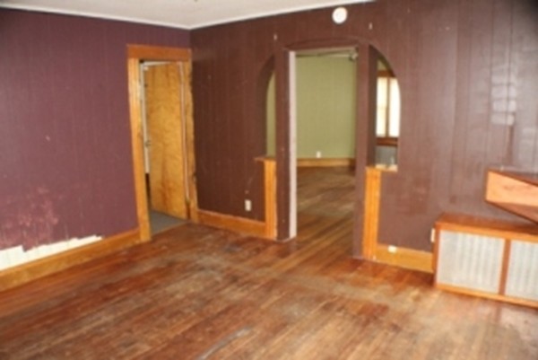 36 Alderman Street Springfield, MA 01108 - Photo 3 of 6