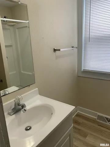 $899 | 2006 East Cardinal Court, Peoria, IL 61616