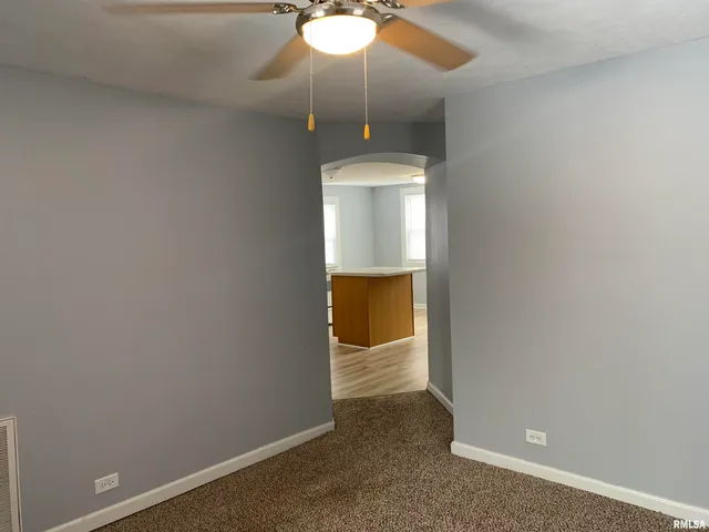 $899 | 2006 East Cardinal Court, Peoria, IL 61616