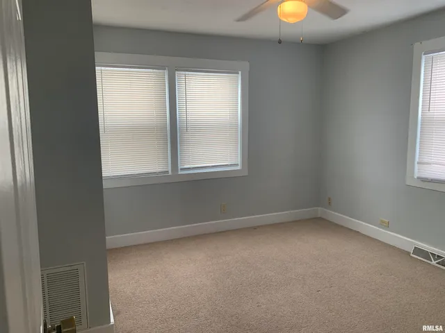 $899 | 2006 East Cardinal Court, Peoria, IL 61616