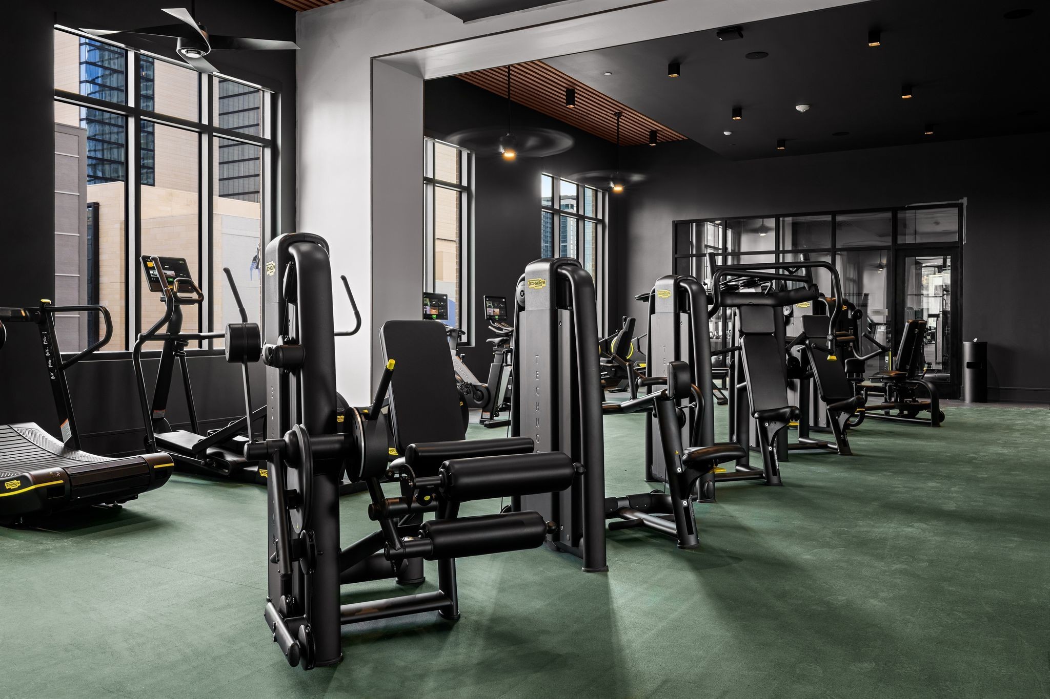 930 Commerce Street, Unit 28 Nashville, TN 37203 - Photo 18 of 31 a view of a room with gym equipment