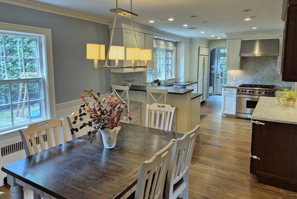 20 Shaw Road Wellesley, MA 02481 - Photo 5 of 28