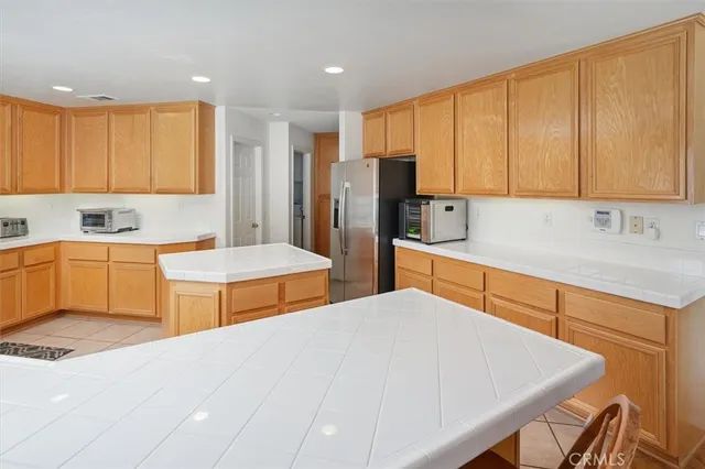 $974,750 | 28652 North Deer Springs Drive, Saugus, CA 91390