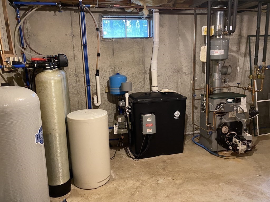 59 Hayden Pond Road Dudley, MA 01571 - Photo 32 of 42