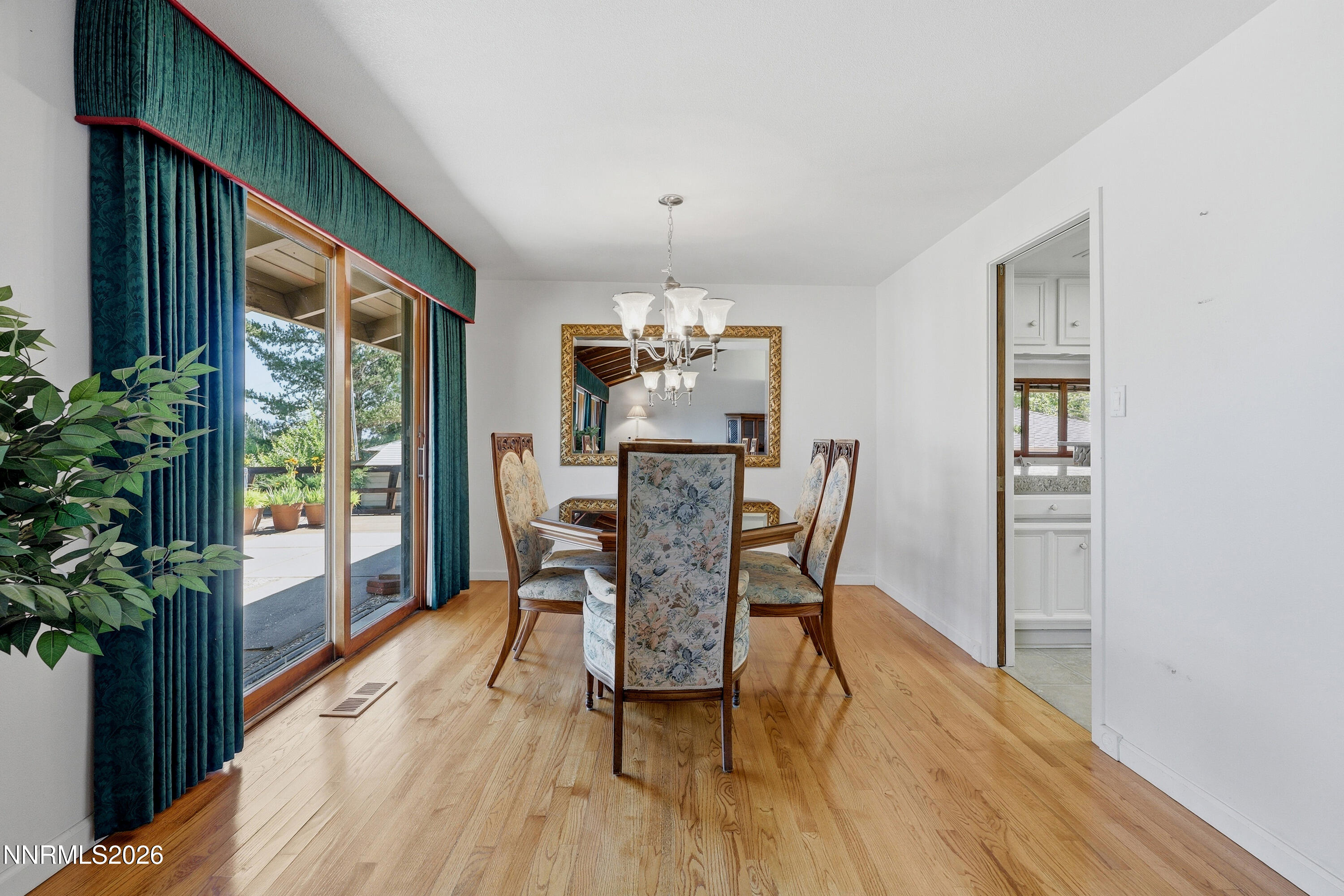 3495 Cashill Boulevard Reno, NV 89509 - Photo 6 of 33 Diningroom