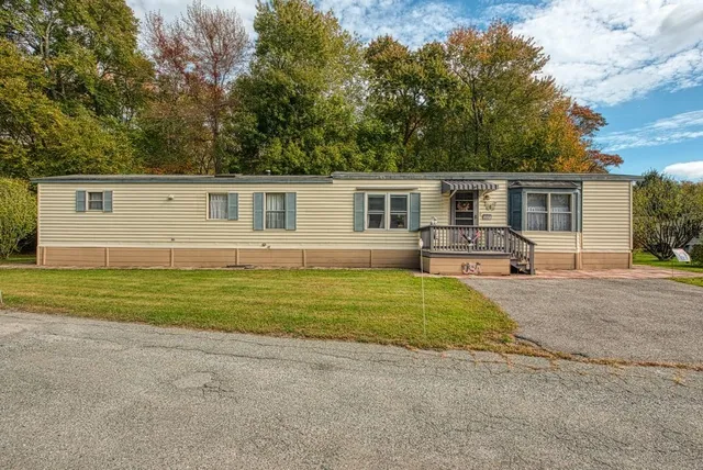 $195,000 | 305 Turnpike Street, Unit 237, Easton, MA 02375