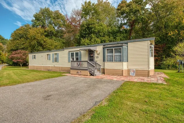 $195,000 | 305 Turnpike Street, Unit 237, Easton, MA 02375