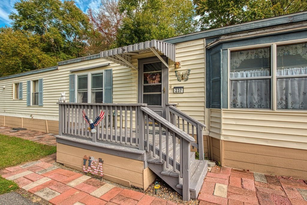 305 Turnpike Street, Unit 237 Easton, MA 02375 - Photo 4 of 21