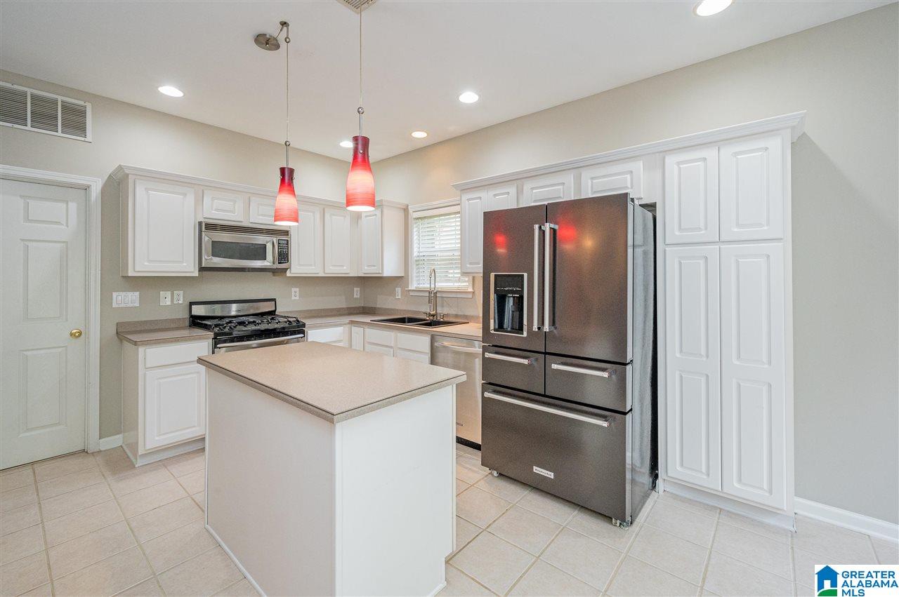 4990 Scenic View Trace Birmingham, AL 35244 - Photo 8 of 44