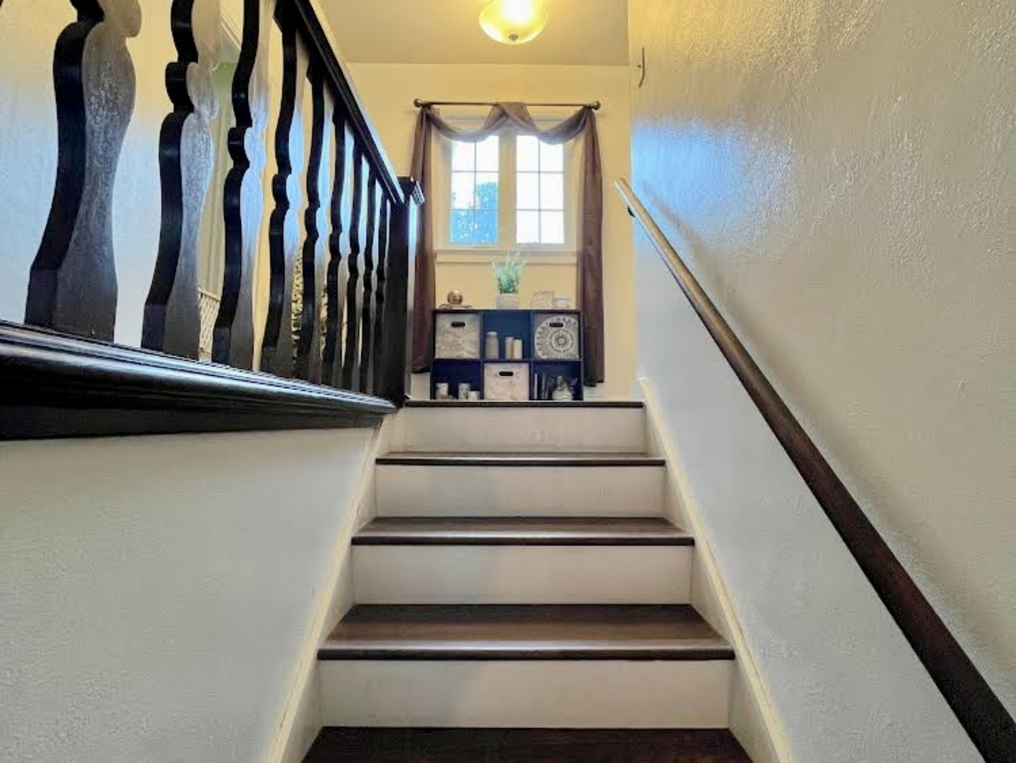 1010 Black Road Joliet, IL 60435 - Photo 9 of 17 a view of entryway