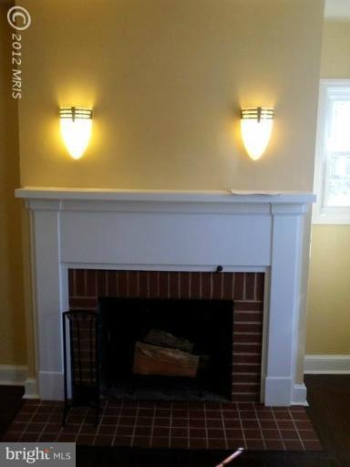 721 South Glebe Road Arlington, VA 22204 - Photo 16 of 23 Living Room