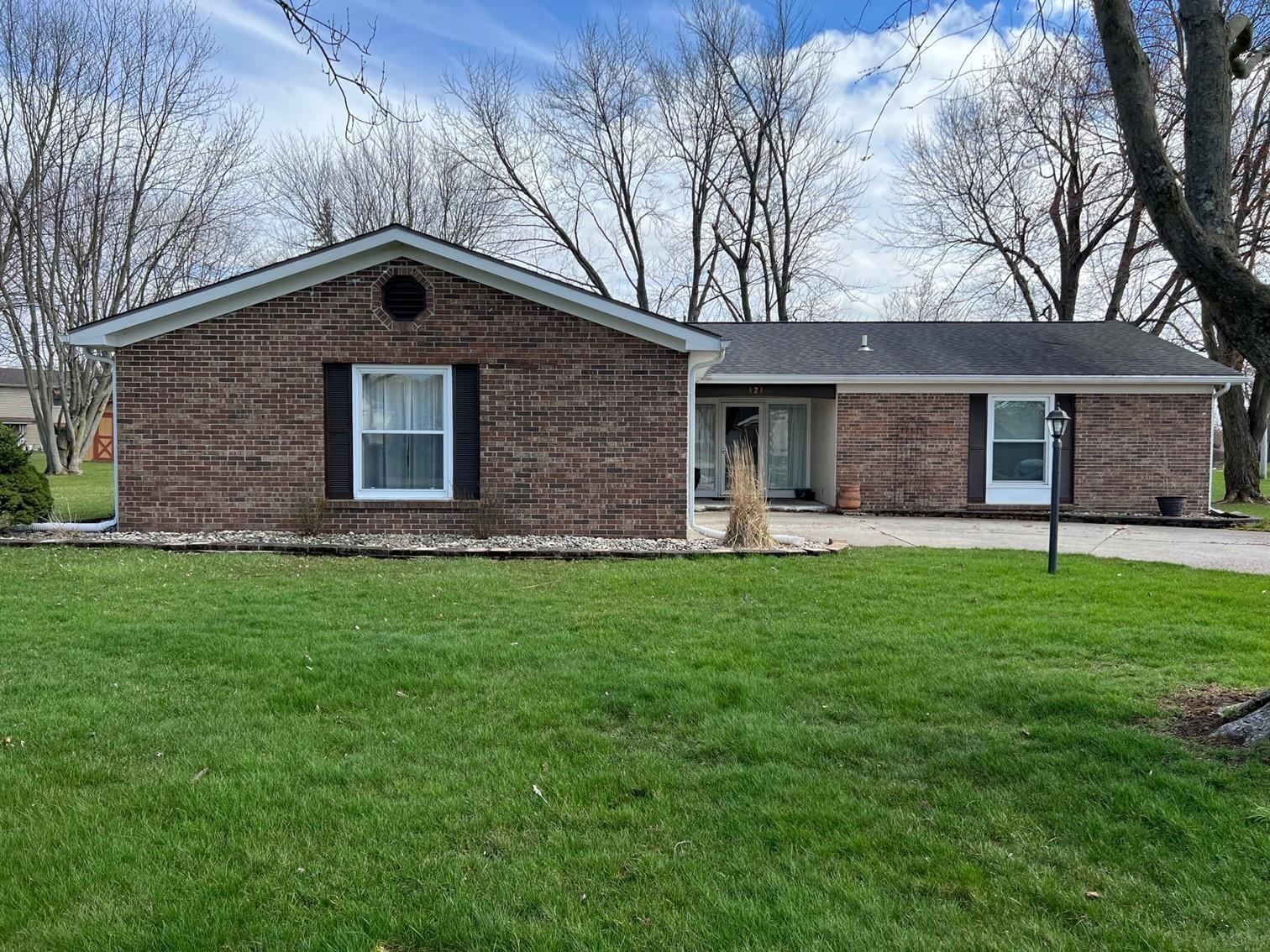 121 Fallen Timbers Trail Decatur, IN 46733 - Photo 1 of 24