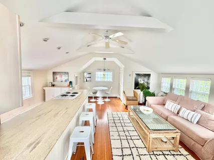 $4,500 | 32 Yarmouth Road, Unit COTTAGE, Norwalk, CT 06853