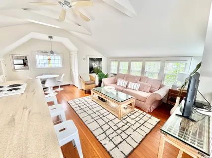 $4,500 | 32 Yarmouth Road, Unit COTTAGE, Norwalk, CT 06853