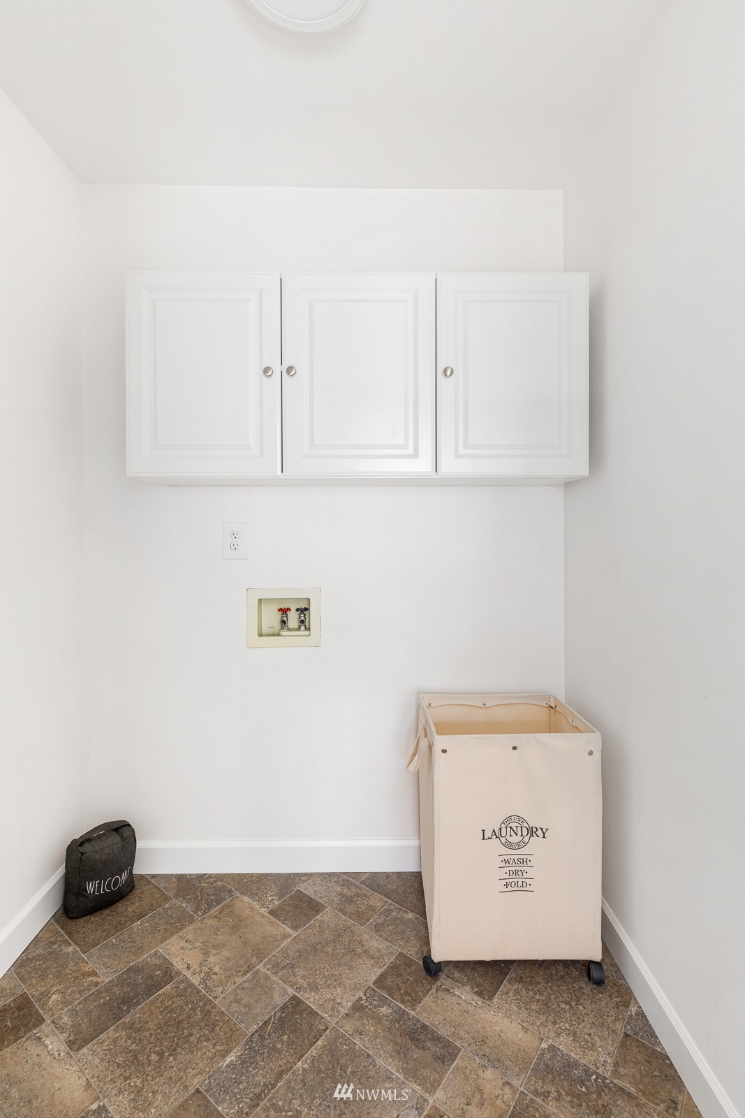 901 South 32nd Street Renton, WA 98055 - Photo 23 of 32 a view of utility room with closet