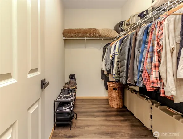 $320,000 | 18615 101st Ave Court East, Unit J 262, Puyallup, WA 98375