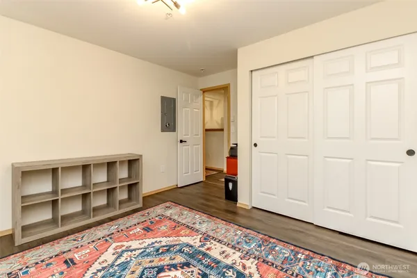 $320,000 | 18615 101st Ave Court East, Unit J 262, Puyallup, WA 98375