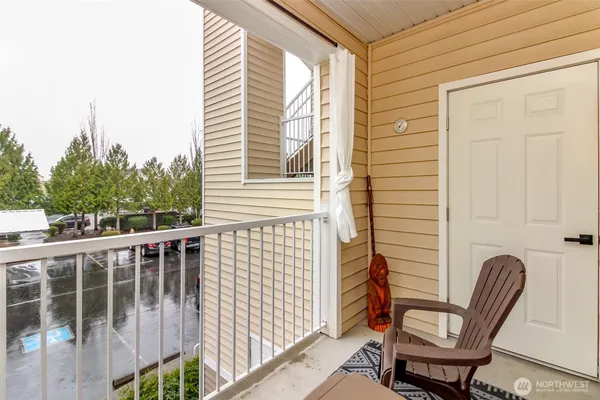 $320,000 | 18615 101st Ave Court East, Unit J 262, Puyallup, WA 98375