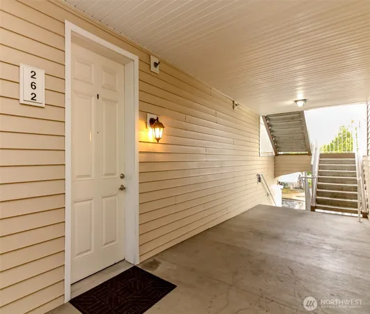 $320,000 | 18615 101st Ave Court East, Unit J 262, Puyallup, WA 98375