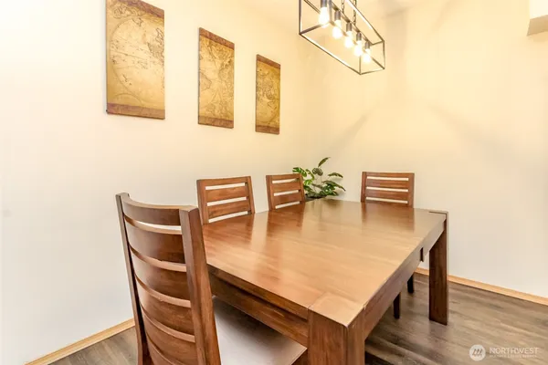 $320,000 | 18615 101st Ave Court East, Unit J 262, Puyallup, WA 98375