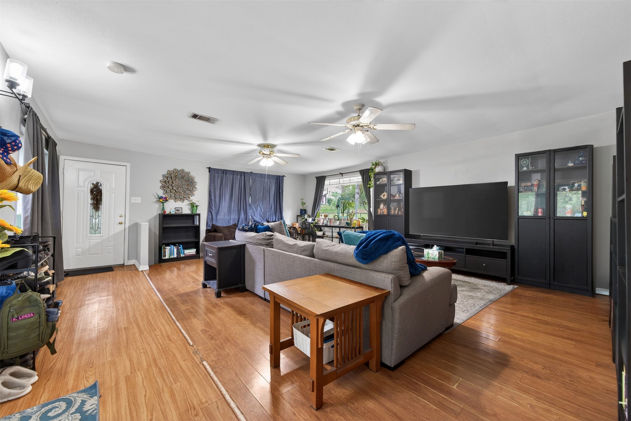 15185 Travis Lane Willis, TX 77378 - Photo 3 of 32