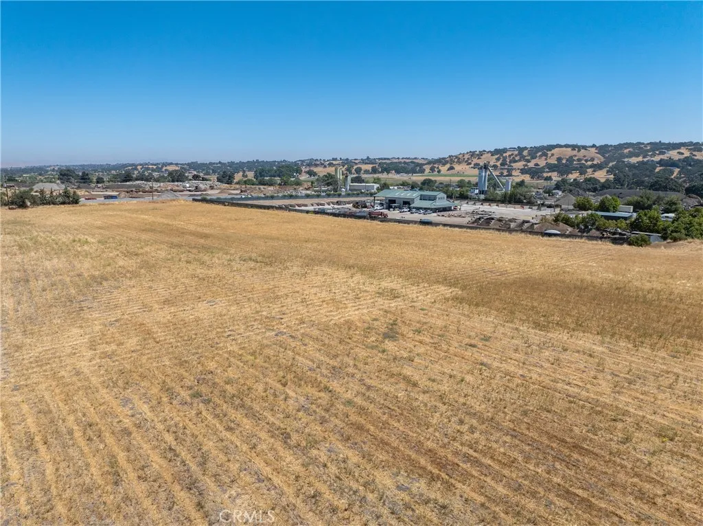 0 Volpi Ysabel Road Paso Robles, CA 93446 - Photo 12 of 15 view of an ocean and city