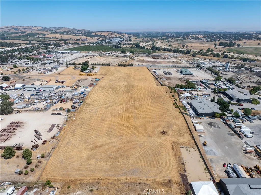 0 Volpi Ysabel Road Paso Robles, CA 93446 - Photo 13 of 15 an aerial view of residential houses with outdoor space