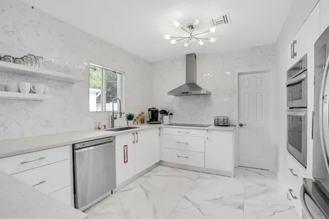 $2,250,000 | 3025 Center Avenue, Fort Lauderdale, FL 33308