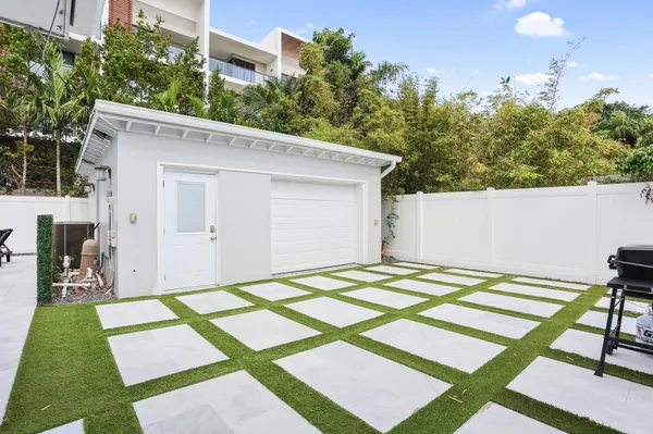 $2,250,000 | 3025 Center Avenue, Fort Lauderdale, FL 33308