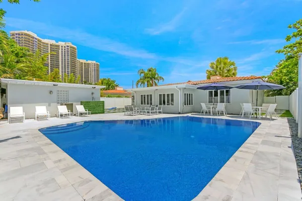 $2,250,000 | 3025 Center Avenue, Fort Lauderdale, FL 33308