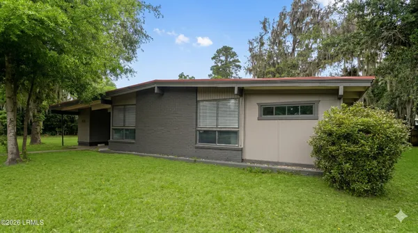 $2,400 | 1003 Broad River Drive, Beaufort, SC 29906