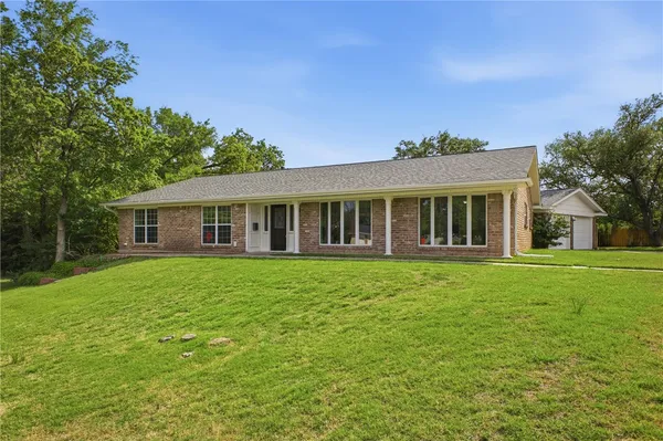 $395,000 | 2104 Carter Creek Parkway, Bryan, TX 77802