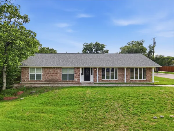 $395,000 | 2104 Carter Creek Parkway, Bryan, TX 77802