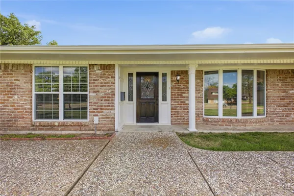 $395,000 | 2104 Carter Creek Parkway, Bryan, TX 77802