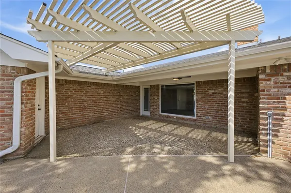 $395,000 | 2104 Carter Creek Parkway, Bryan, TX 77802