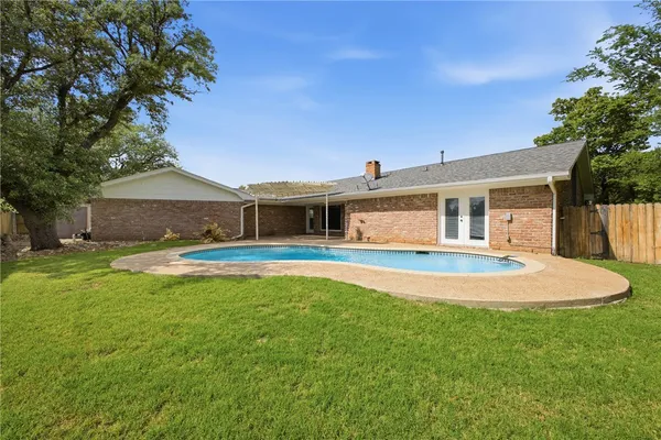 $395,000 | 2104 Carter Creek Parkway, Bryan, TX 77802