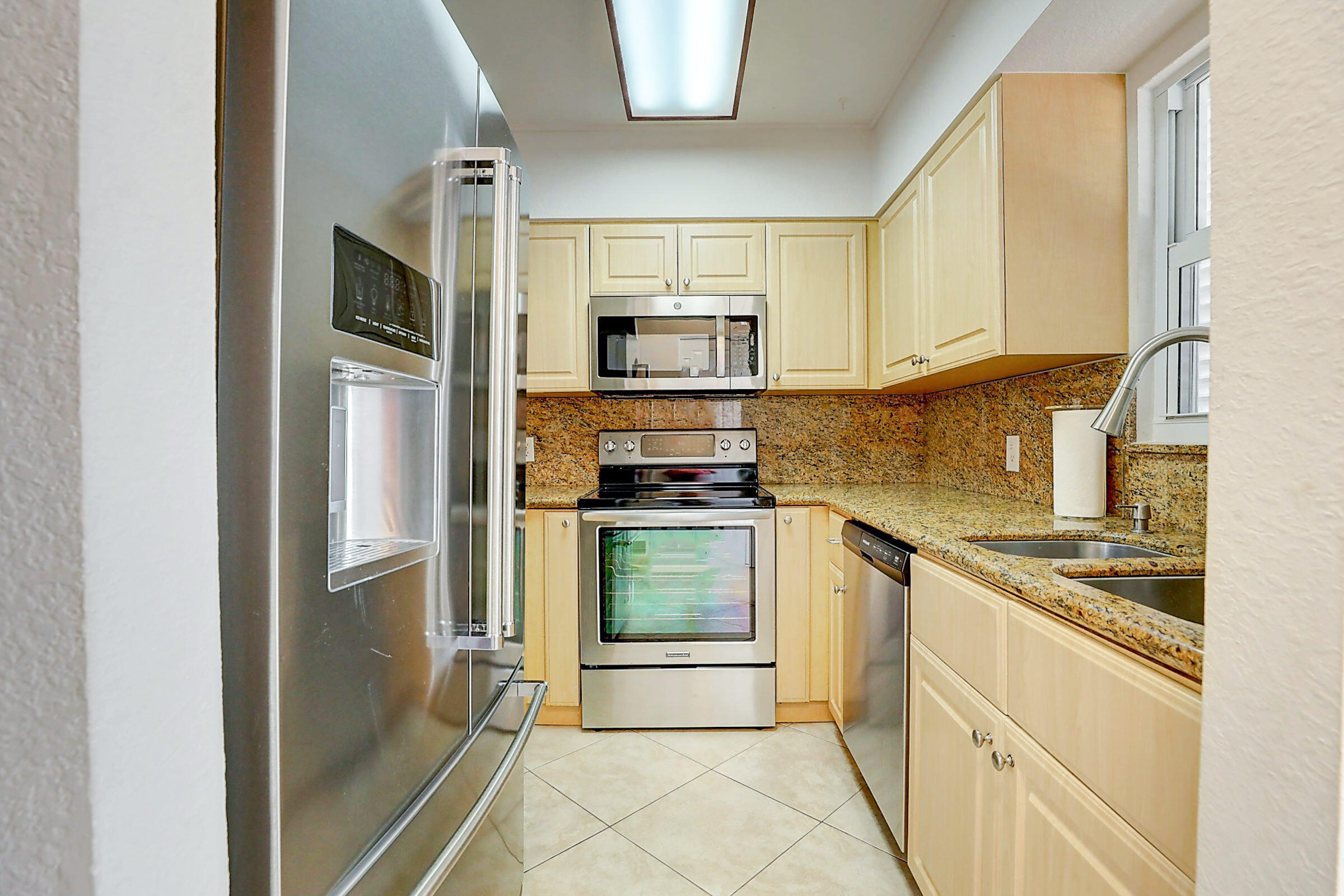 3129 Southeast Indian Street, Unit 3 Stuart, FL 34997 - Photo 9 of 32 Kitchen 4