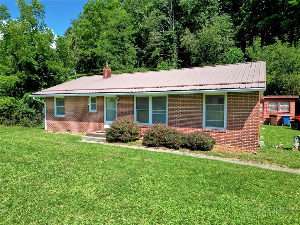 632 Queen Street Boone, NC 28607 - Photo 1 of 42 Gallery Image 1