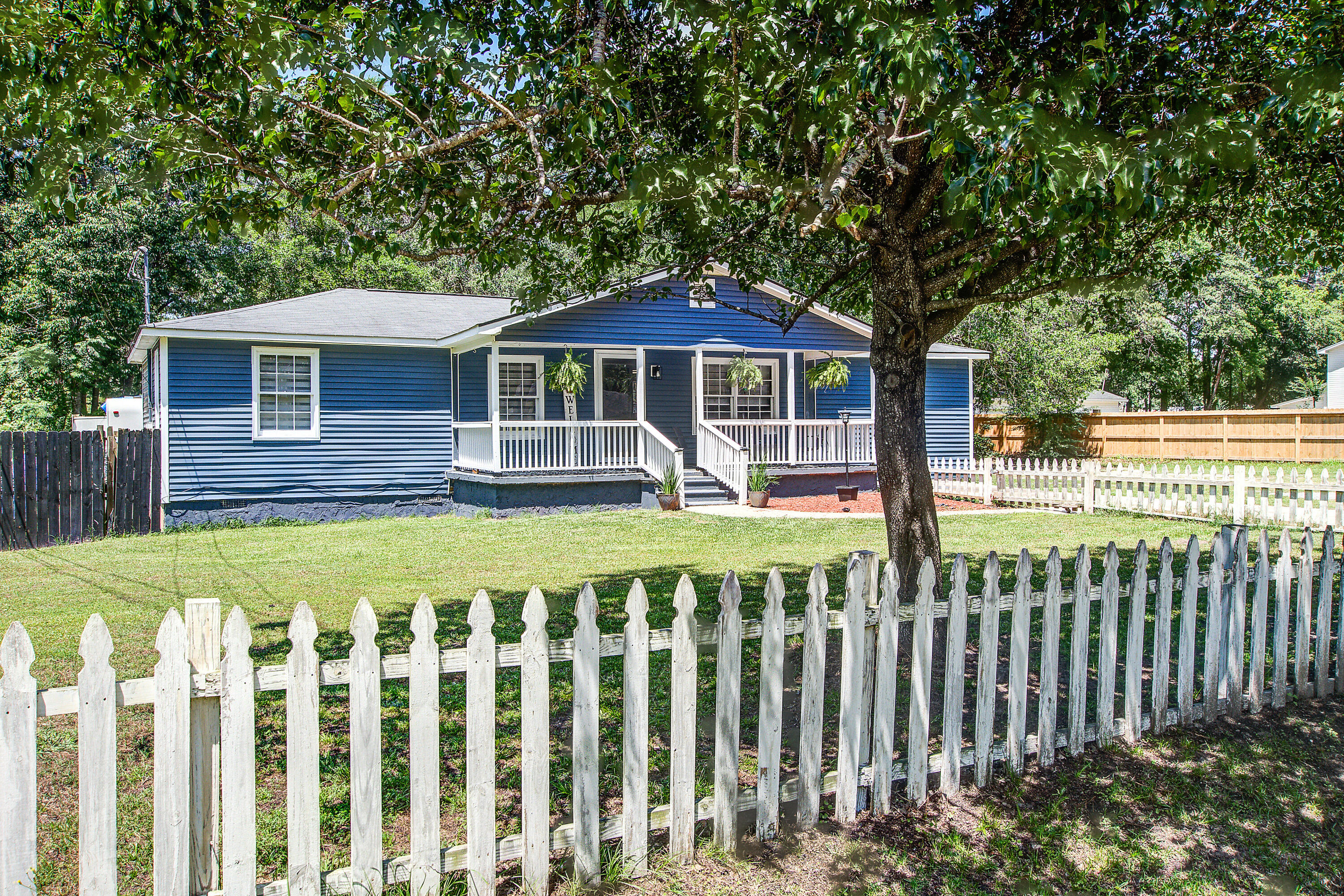 116 County Rd S-18-449 Summerville, SC 29483 - Photo 3 of 23 116 (2)