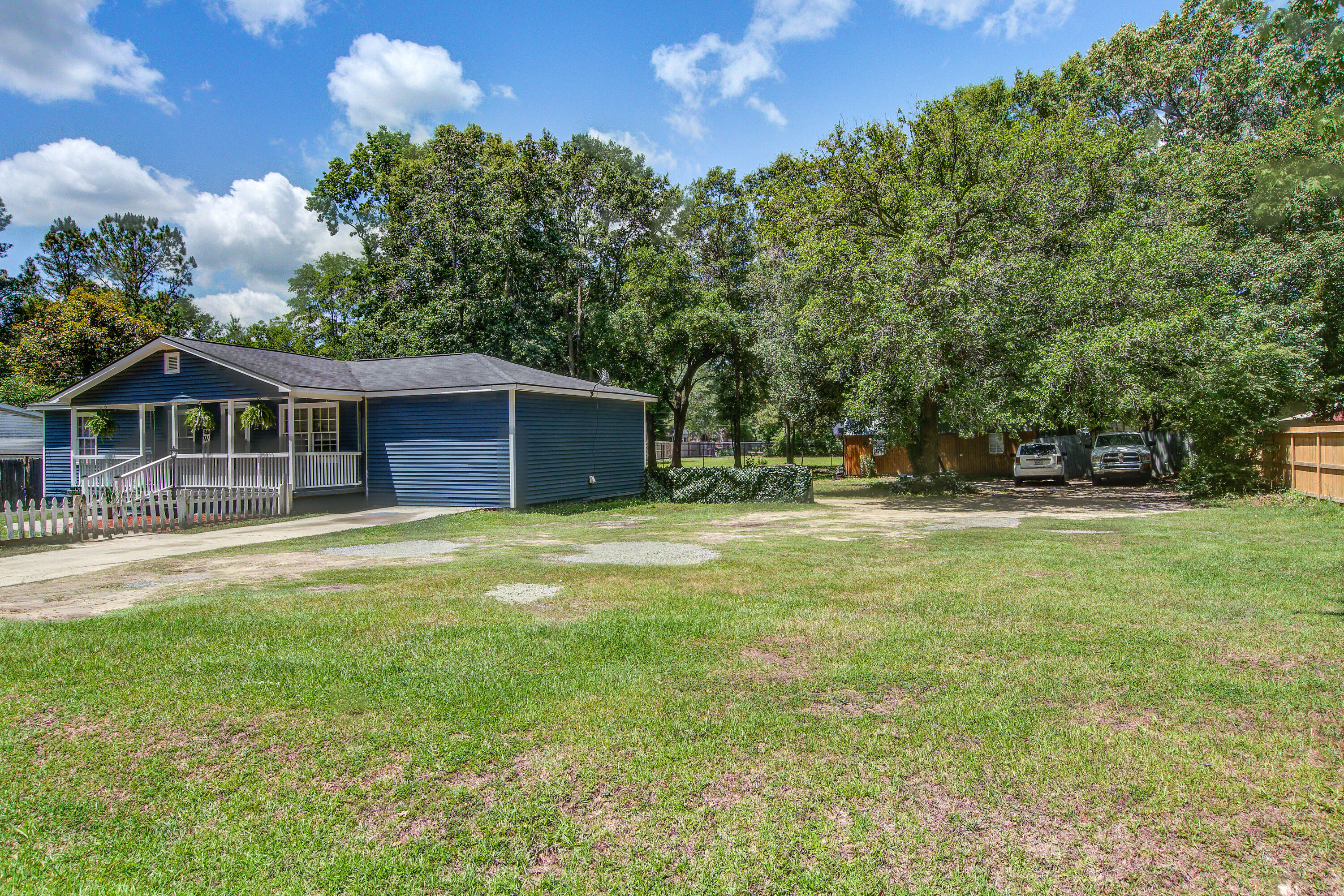 116 County Rd S-18-449 Summerville, SC 29483 - Photo 4 of 23 116 (3)