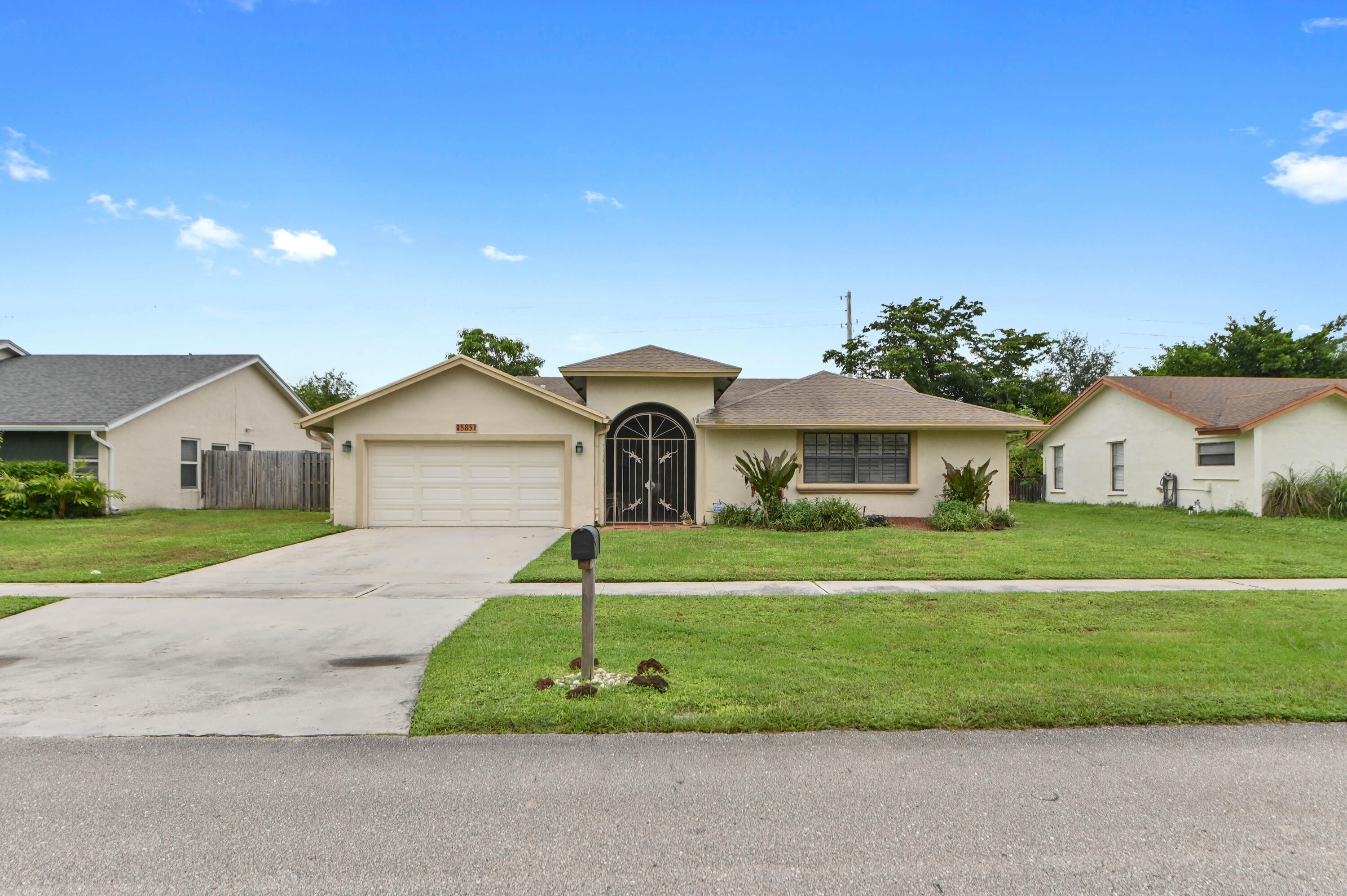 9585 Lancaster Place Boca Raton, FL 33434 - Photo 2 of 27 01 Front 01