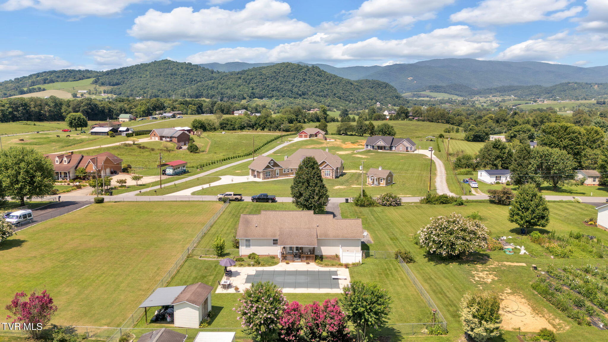 127 Hamilton Road Elizabethton, TN 37643 - Photo 46 of 46 2-web-or-mls-DJI_20240812143318_0171_D
