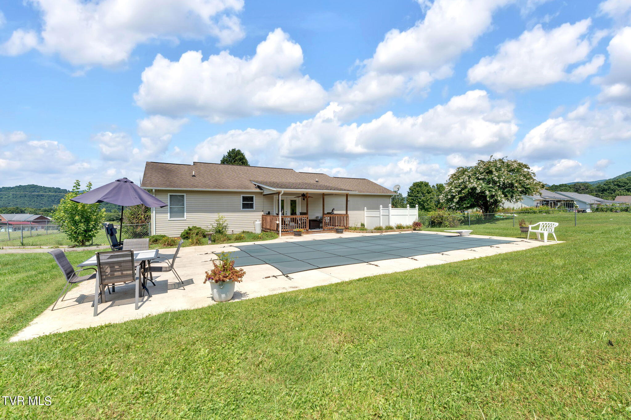 127 Hamilton Road Elizabethton, TN 37643 - Photo 8 of 46 39-web-or-mls-DSC05416