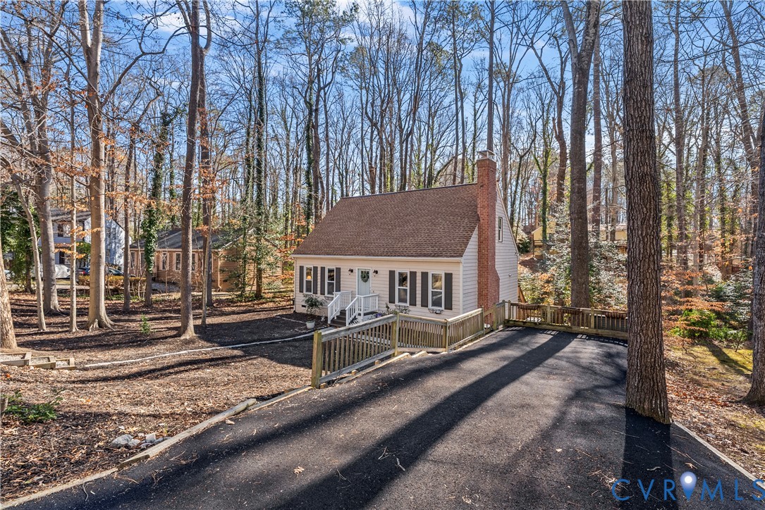 13207 Court Ridge Road Midlothian, VA 23112 - Photo 2 of 36 front view of a house with a yard
